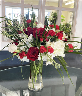 Love Stricken Flower Bouquet