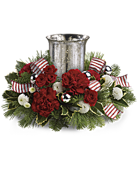 Teleflora's Holly Jolly Centerpiece