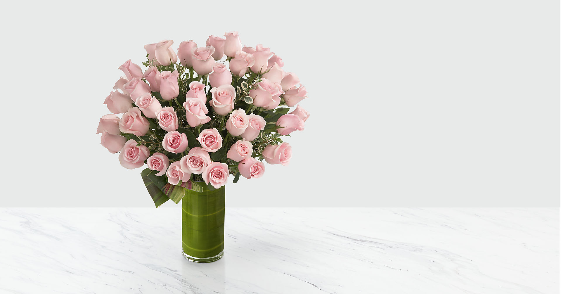 Delighted Luxury Rose Bouquet - 24-inch Premium Long-Stemmed Roses Flower Bouquet