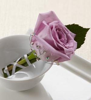 The FTD® New Love™ Boutonniere