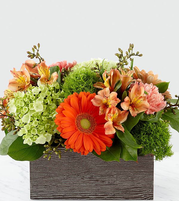 The FTD Hello, Gorgeous Bouquet Flower Bouquet