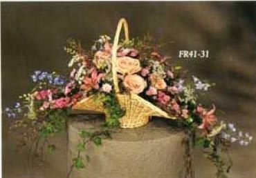 FR41-31 Basket Sympathy Arrangement