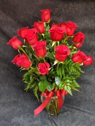RAR24 - 24 LONG STEM RED ROSES ARRANGED Flower Bouquet