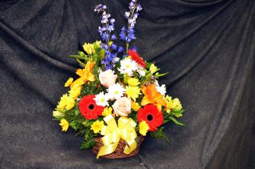 FR53-31 Basket Arrangement Flower Bouquet