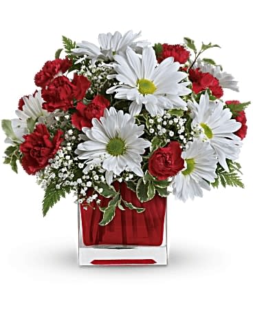 Red And White Delight Flower Bouquet