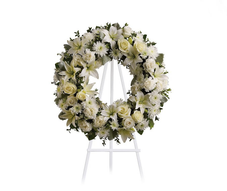 Mixed White Wreath