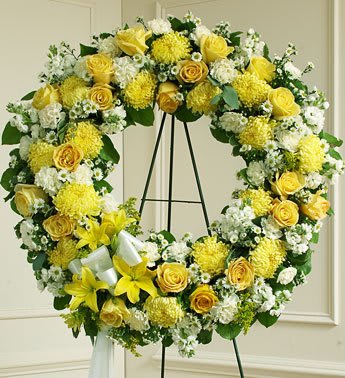 Mixed Yellow Wreath