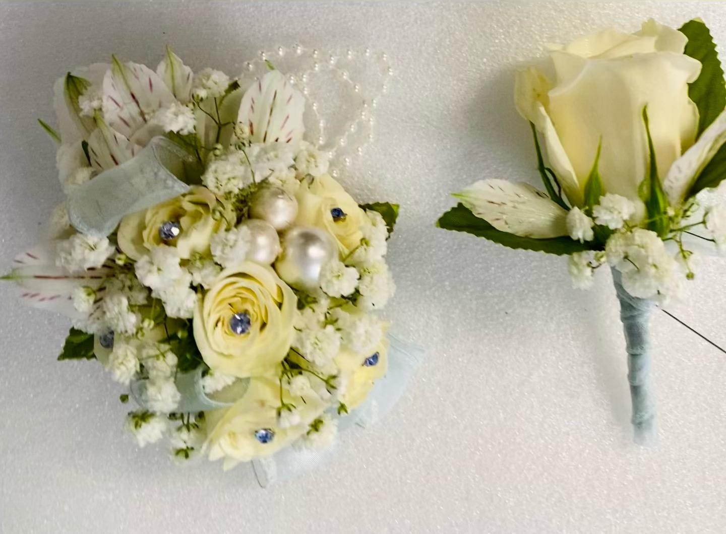 Banner Flower House Corsages &amp;amp;amp;amp; Boutonnieres