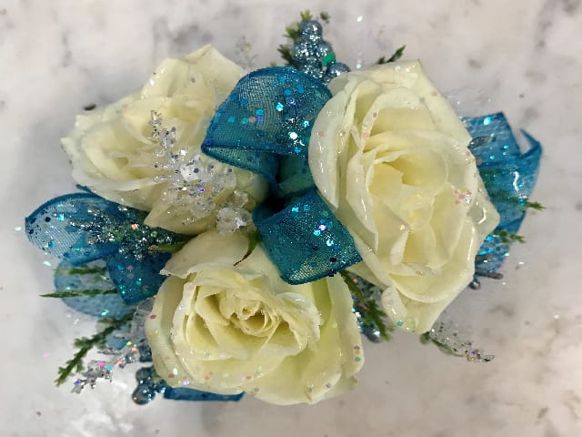 Frozen Theme Wristlet (for ages <10 yrs)