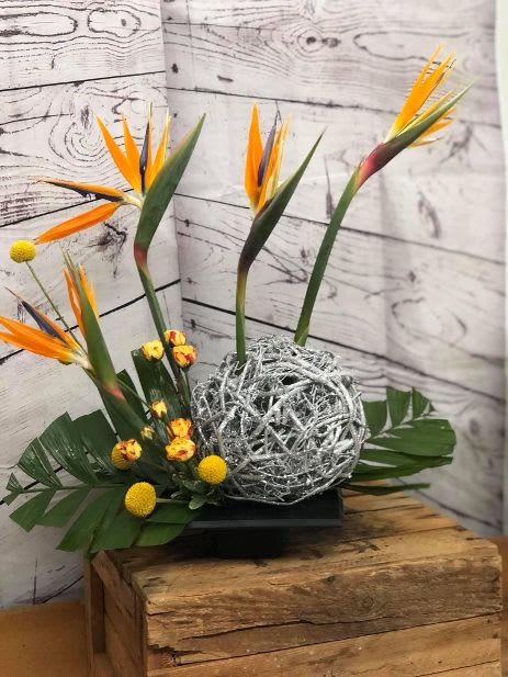 Unique Conversation Pieces Flower Bouquet