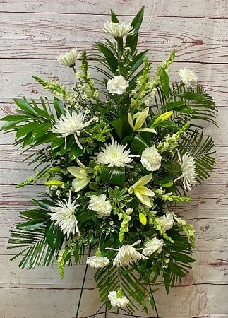 Illuminated Elegance Easel Spray