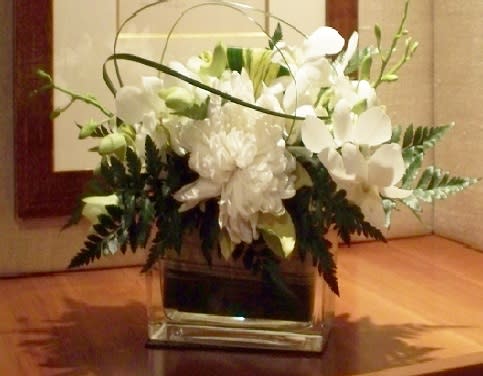 Mums and Dens Flower Bouquet