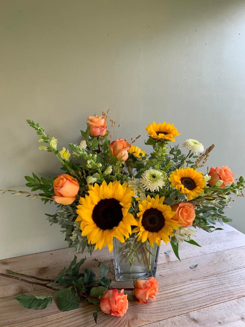 Modern Sunflowers Flower Bouquet