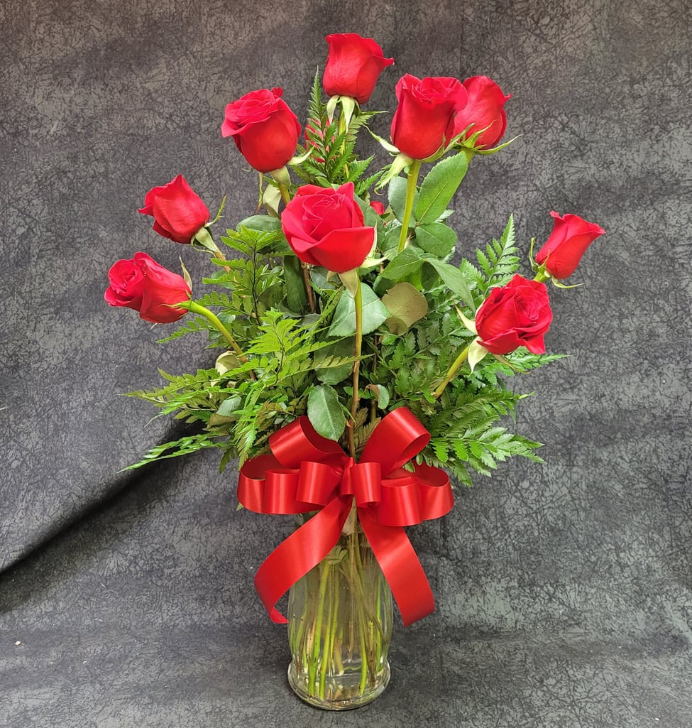 RAR12 - 12 RED LONG STEM ROSES ARRANGED Flower Bouquet