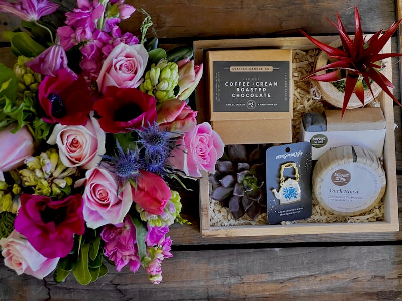 The Centerpiece Flourish Box