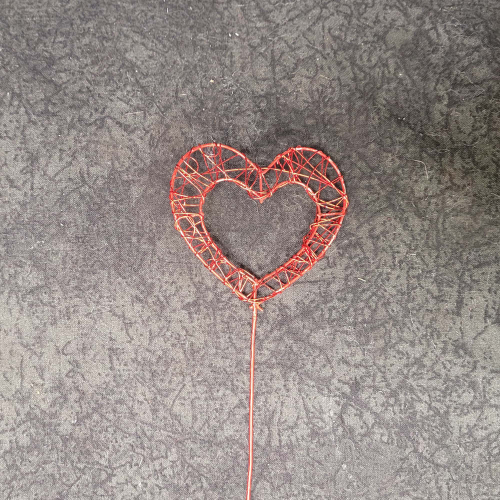 GAPickWireHeart - Wire Heart Pick Flower Bouquet