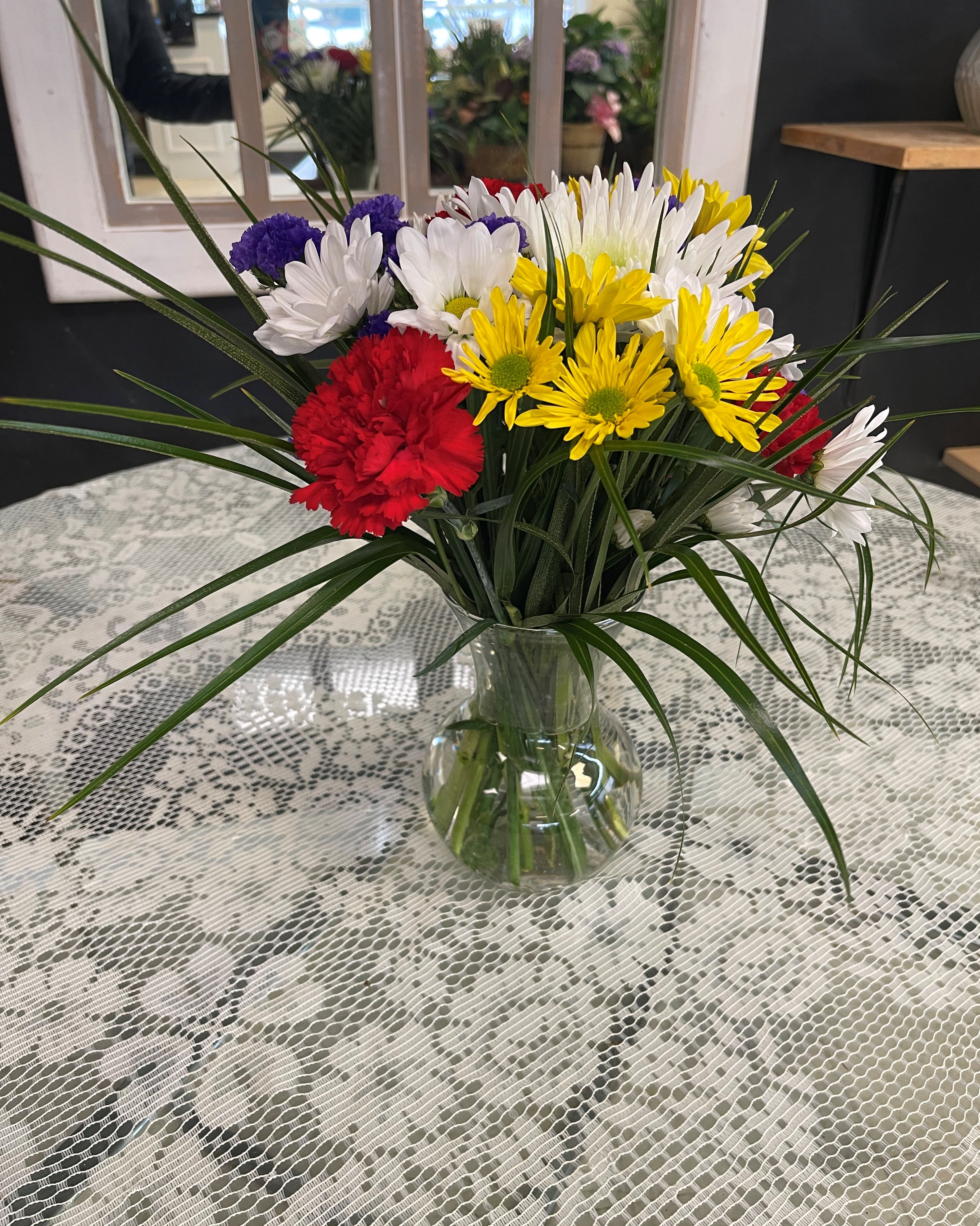 Beautiful Bouquet (Seasonal Flowers)