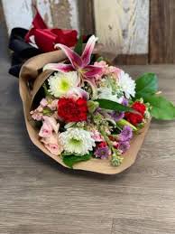 Presentation Mix Bouquets Mix ( picture show's a overall how design will look depending on amount chose) Flower Bouquet
