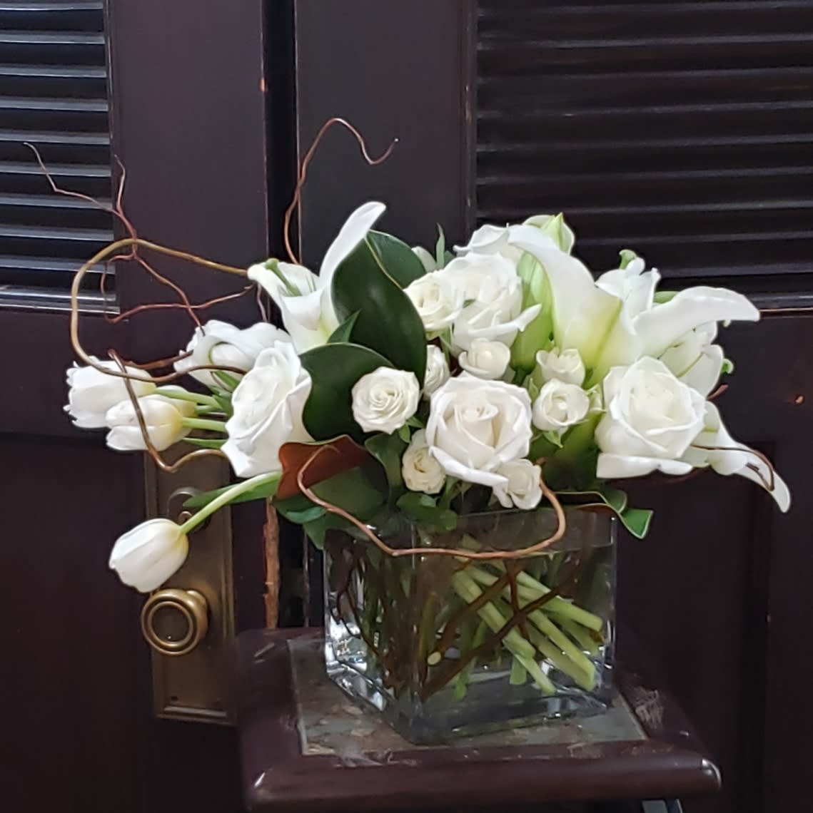 Bianca Modern Centerpiece Flower Bouquet