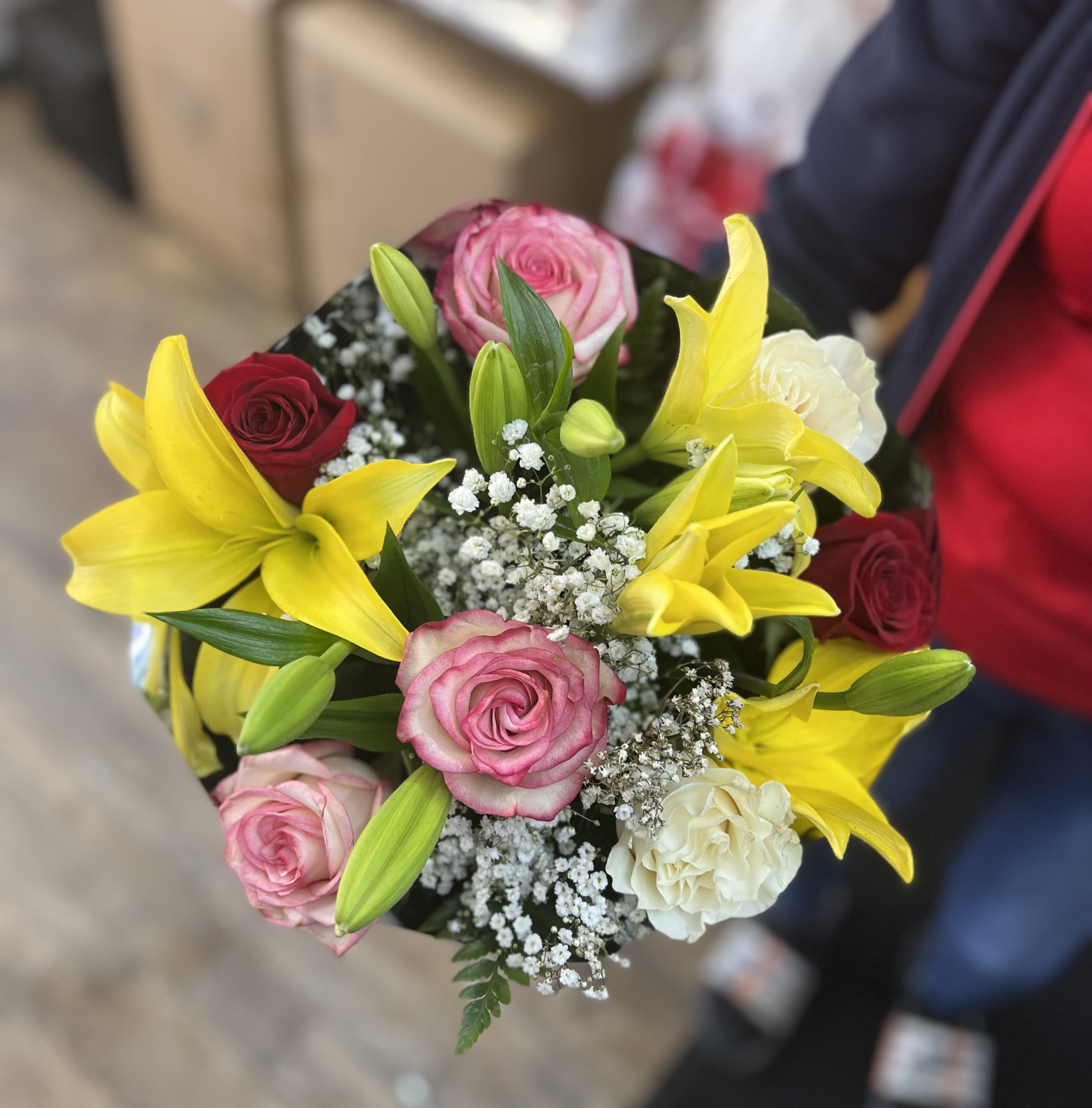 Mixed Roses With Yellow Lilies  Flower Bouquet