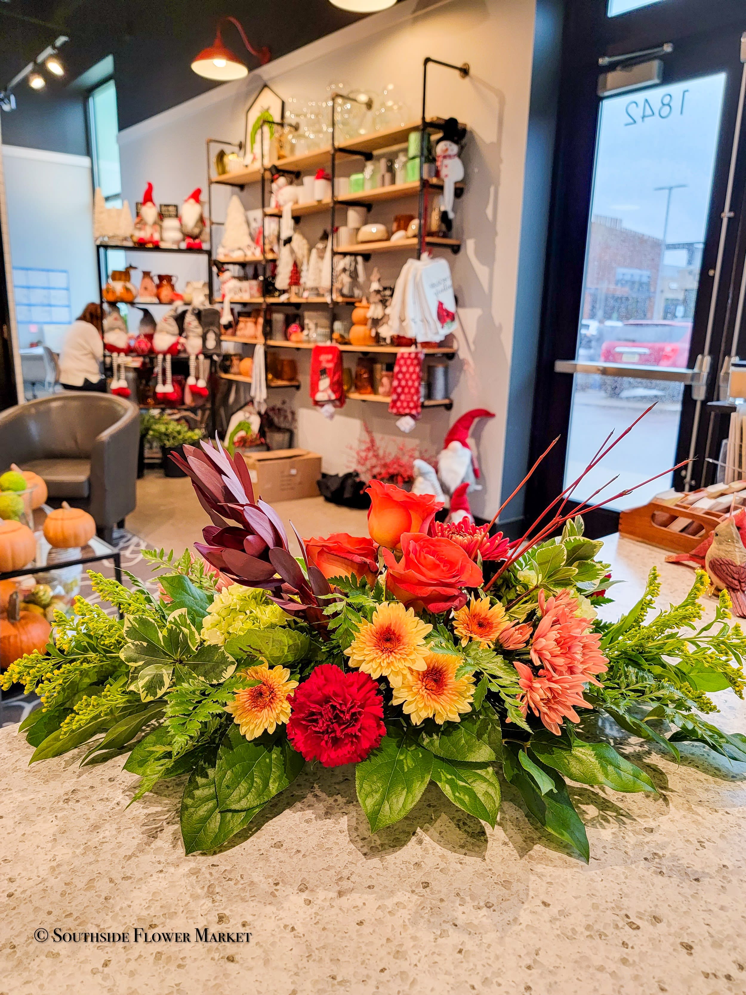 Thanksgiving Lavish Centerpiece Flower Bouquet