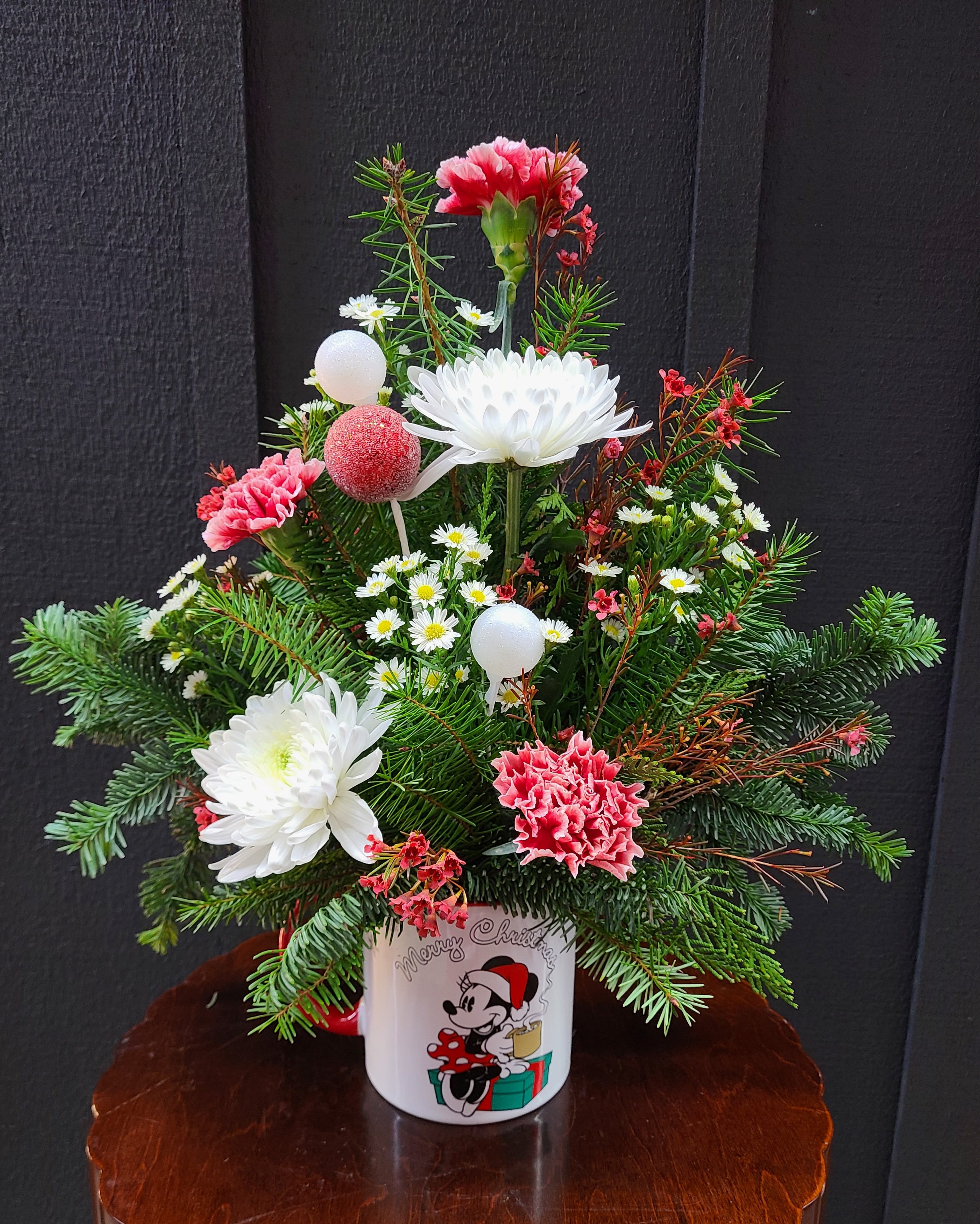 Minnie Christmas Mug