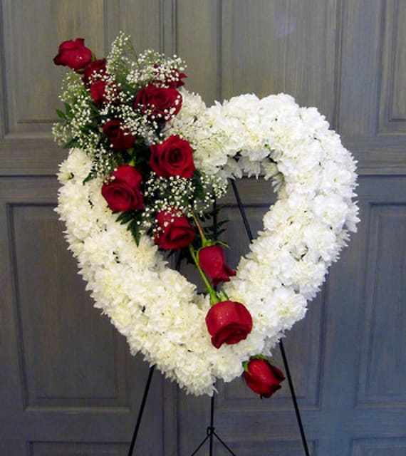 Standing Heart 802 Flower Bouquet