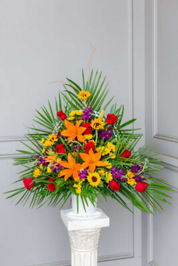 Sympathy Basket 609 Flower Bouquet