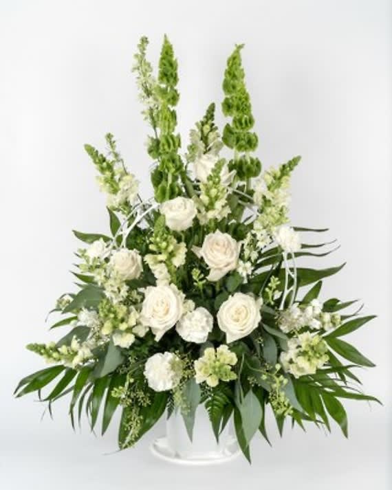 Sympathy Basket 610 Flower Bouquet