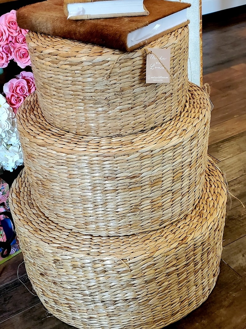 Round Natural Rattan Grass Stool, Medium Flower Bouquet