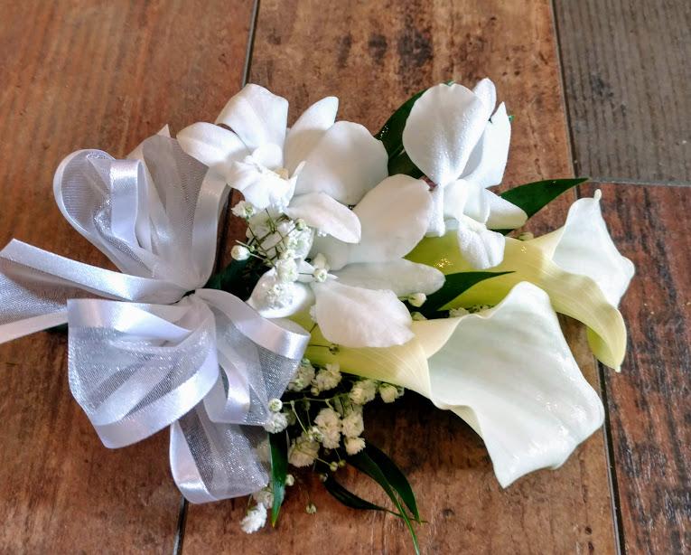 WHITE CALLA AND ORCHID WRISTLET Flower Bouquet