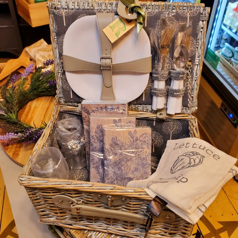 Boothbay 2 Person Picnic Basket with Accessories | Grey / Willow Flower Bouquet