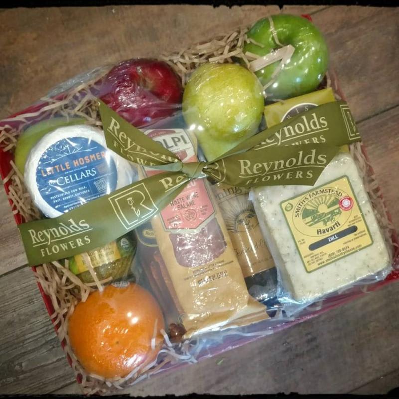 Cheese, Fruit & Cheer Gift Tray