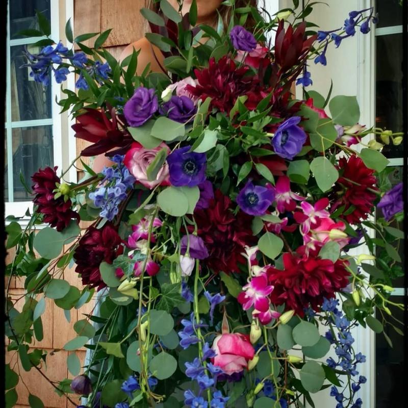 Dark and Moody, Large Nest Bridal