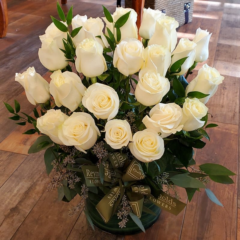 Rose Bouquet - 24 CLASSIC WHITE VASE