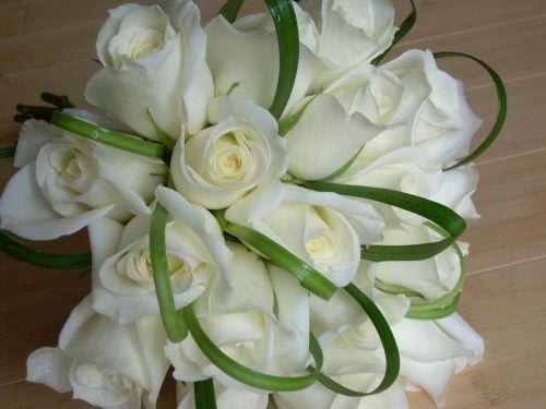 Bridal White with Bear Grass