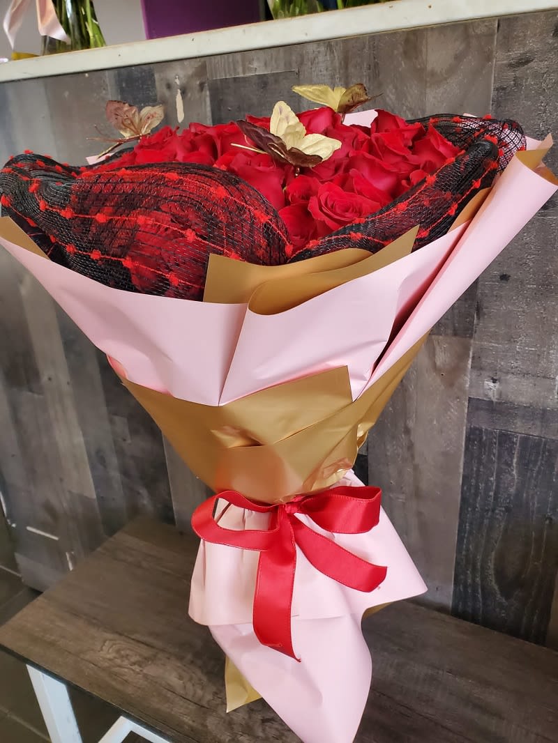 BUCHON-Butterflies In Love Flower Bouquet