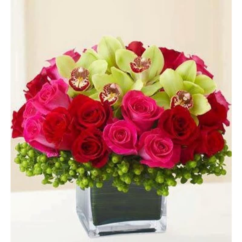EB-114 Amore Flower Bouquet