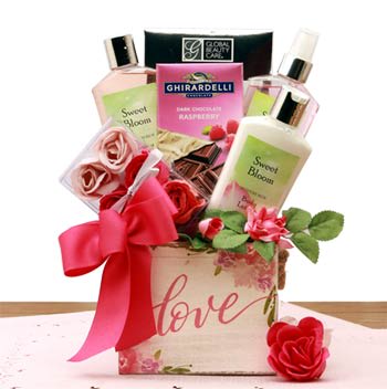 Love in Bloom Spa Gift Set