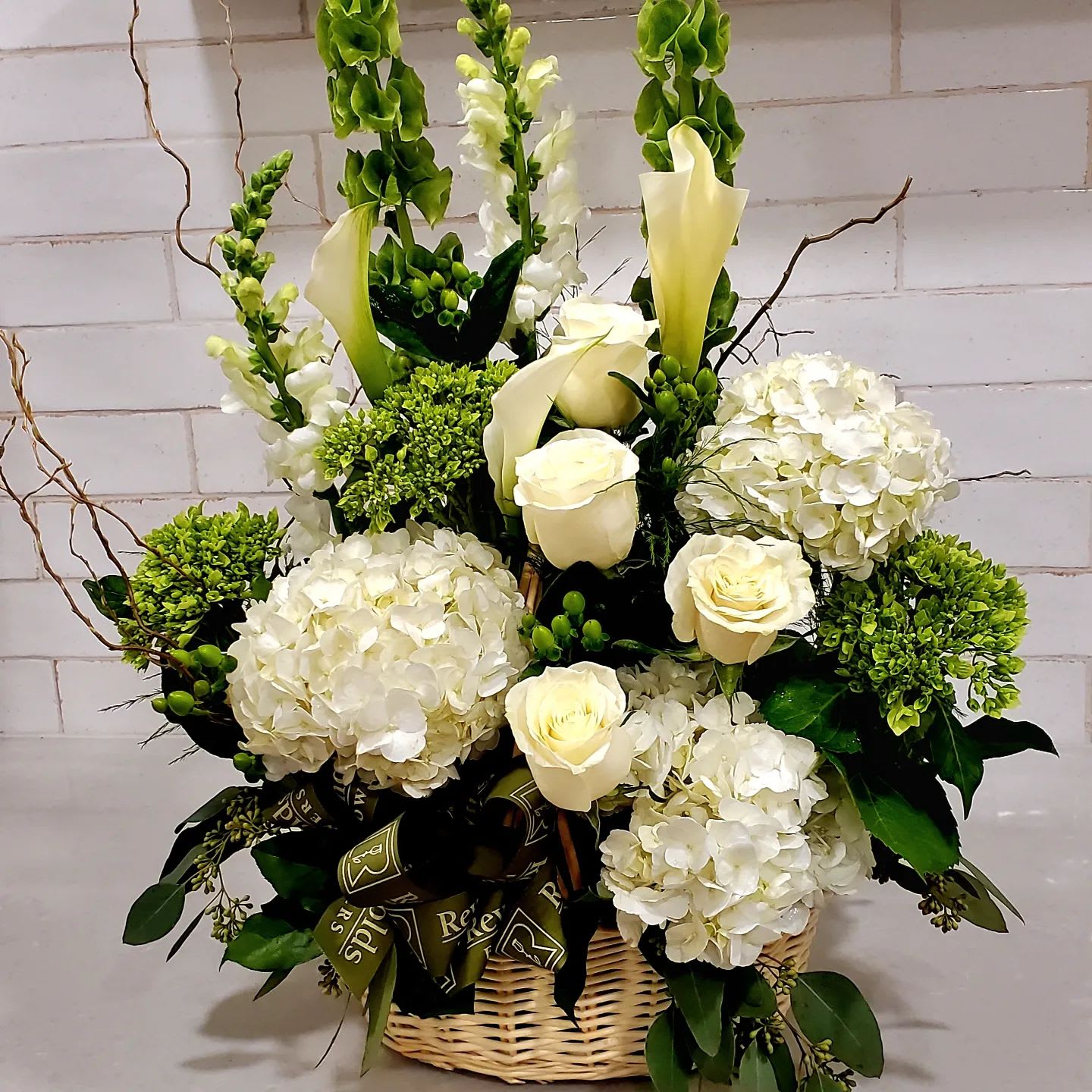 Wintergreen Garden Basket