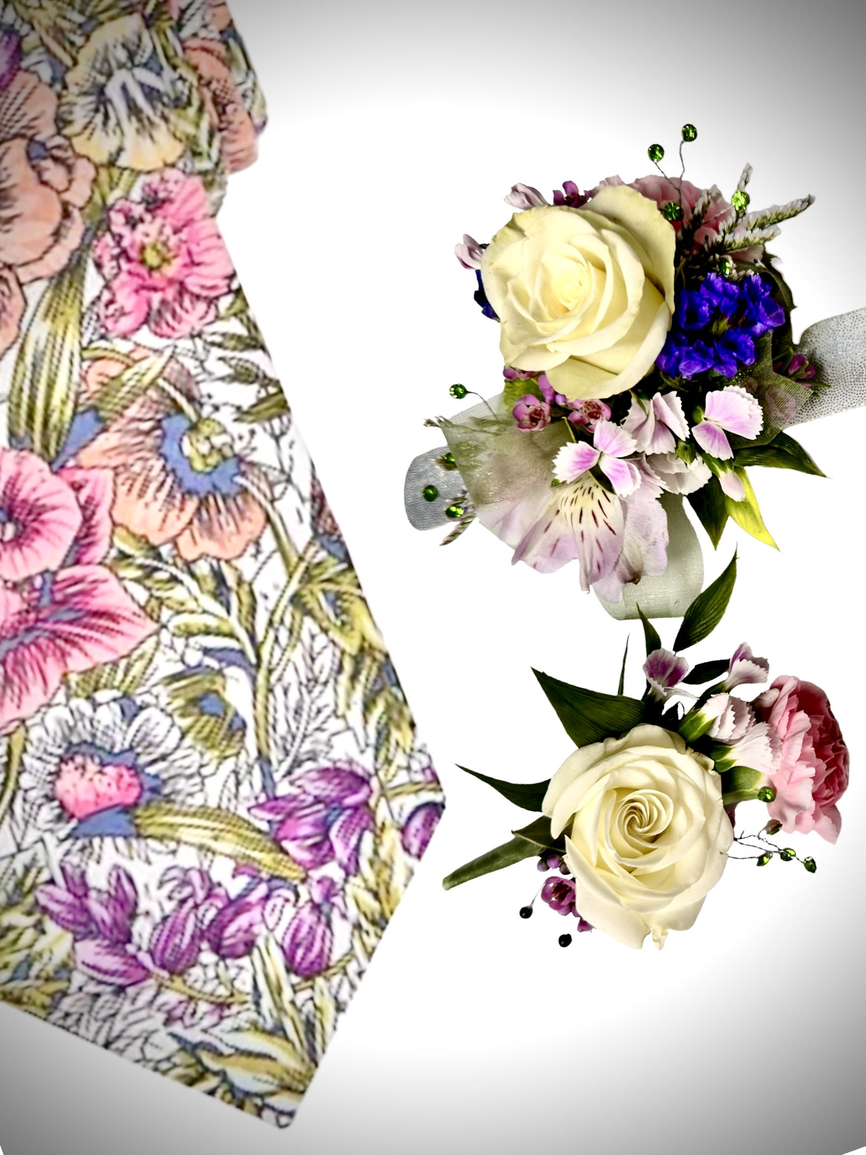 Delicate Dreams Wristlet and Boutonniere Set