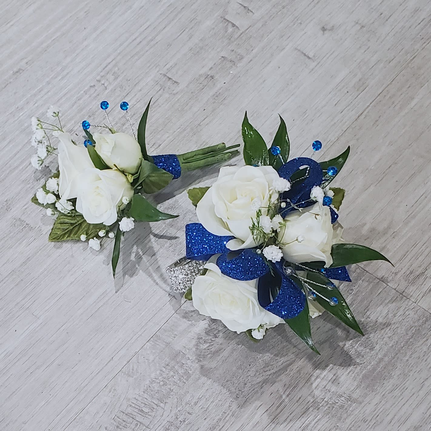 Royalty REAL Flower Wrist Corsage and Boutonniere Set Flower Bouquet