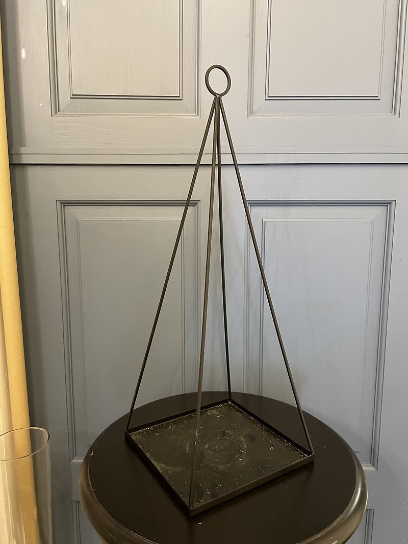 Triangle Centerpiece Flower Bouquet