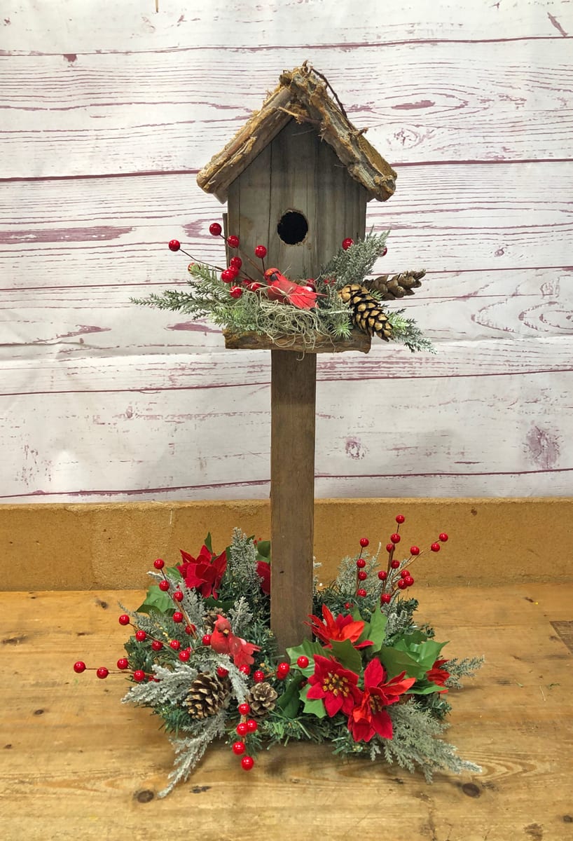 Wooden Cardinal Silk (Artificial) Birdhouse