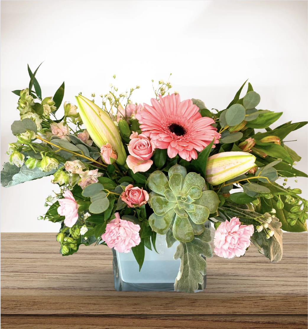 Best Sellers Flower Delivery Green Bay WI Bee Enchanted Florist