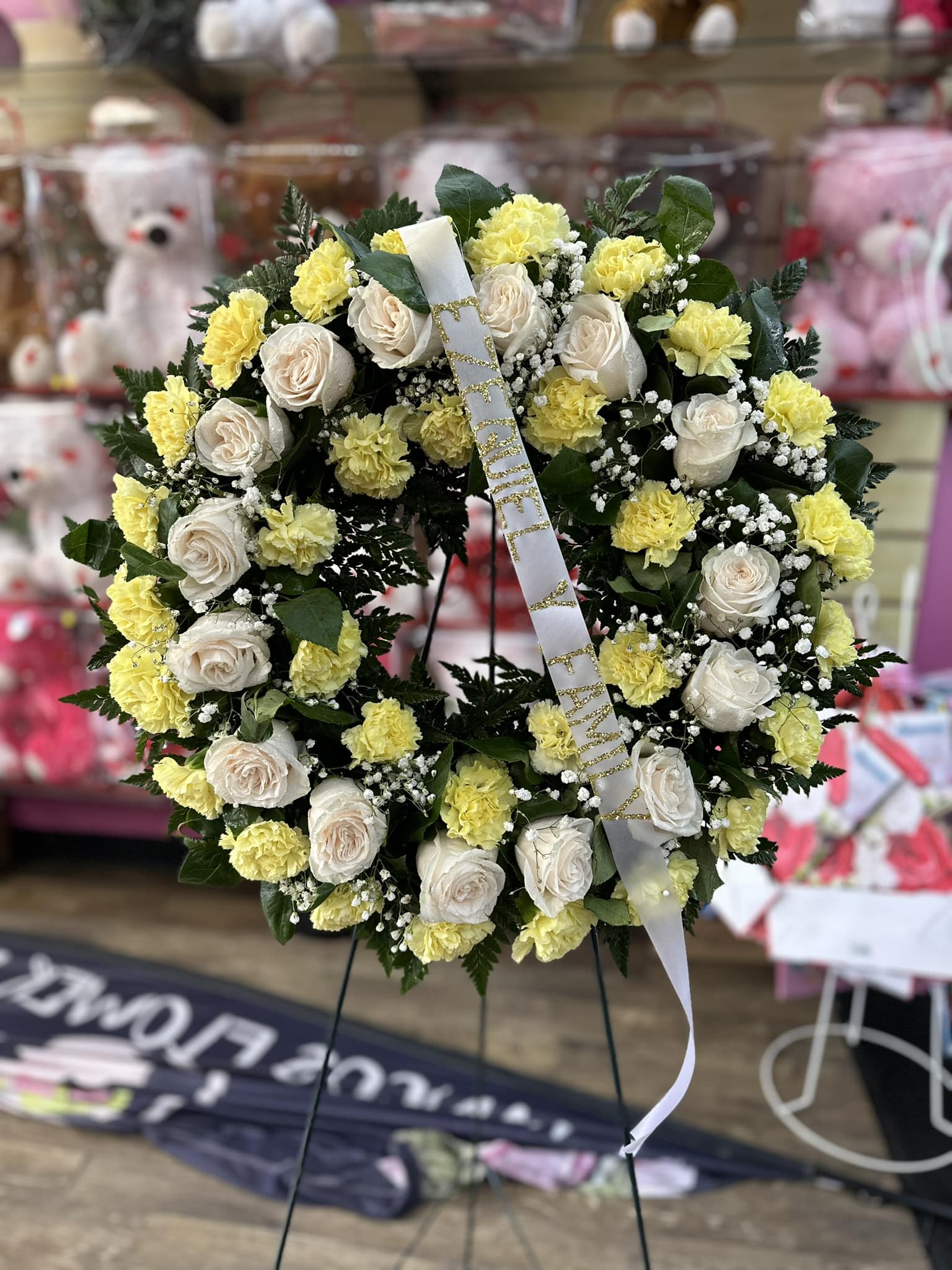 CARNATION AND ROSES WREATH Flower Bouquet