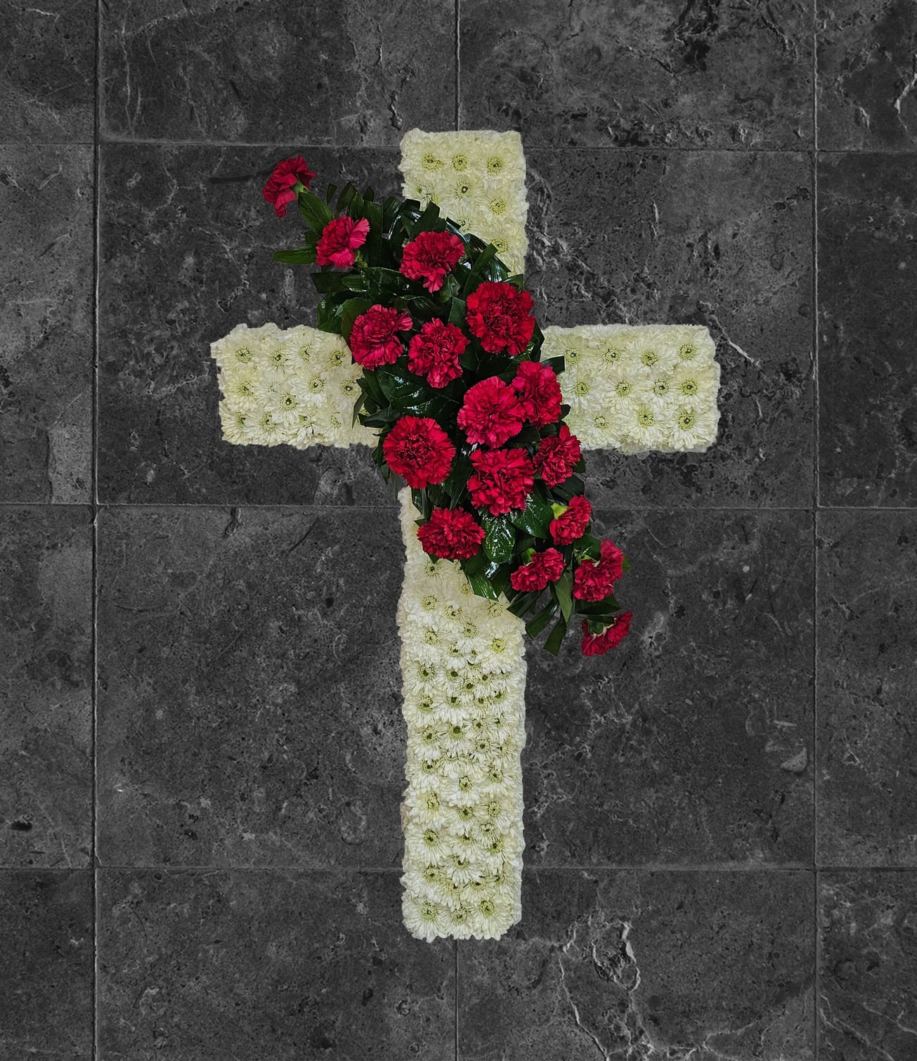 D-2 Cruz de pompones con focal en claveles