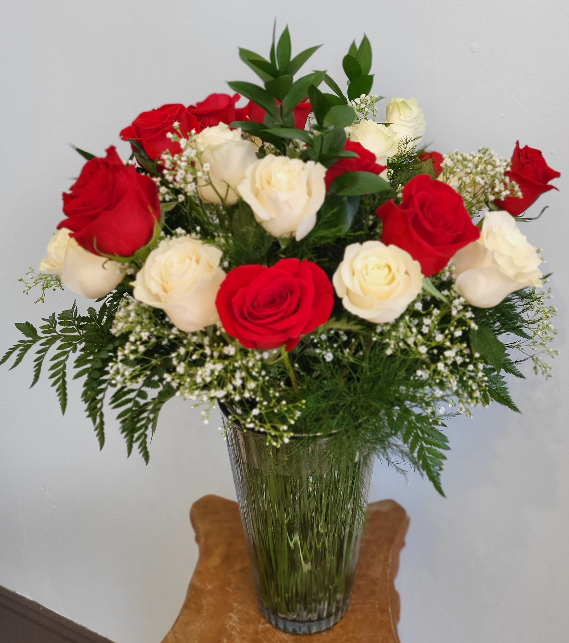 24 White And Red Roses In A Vase