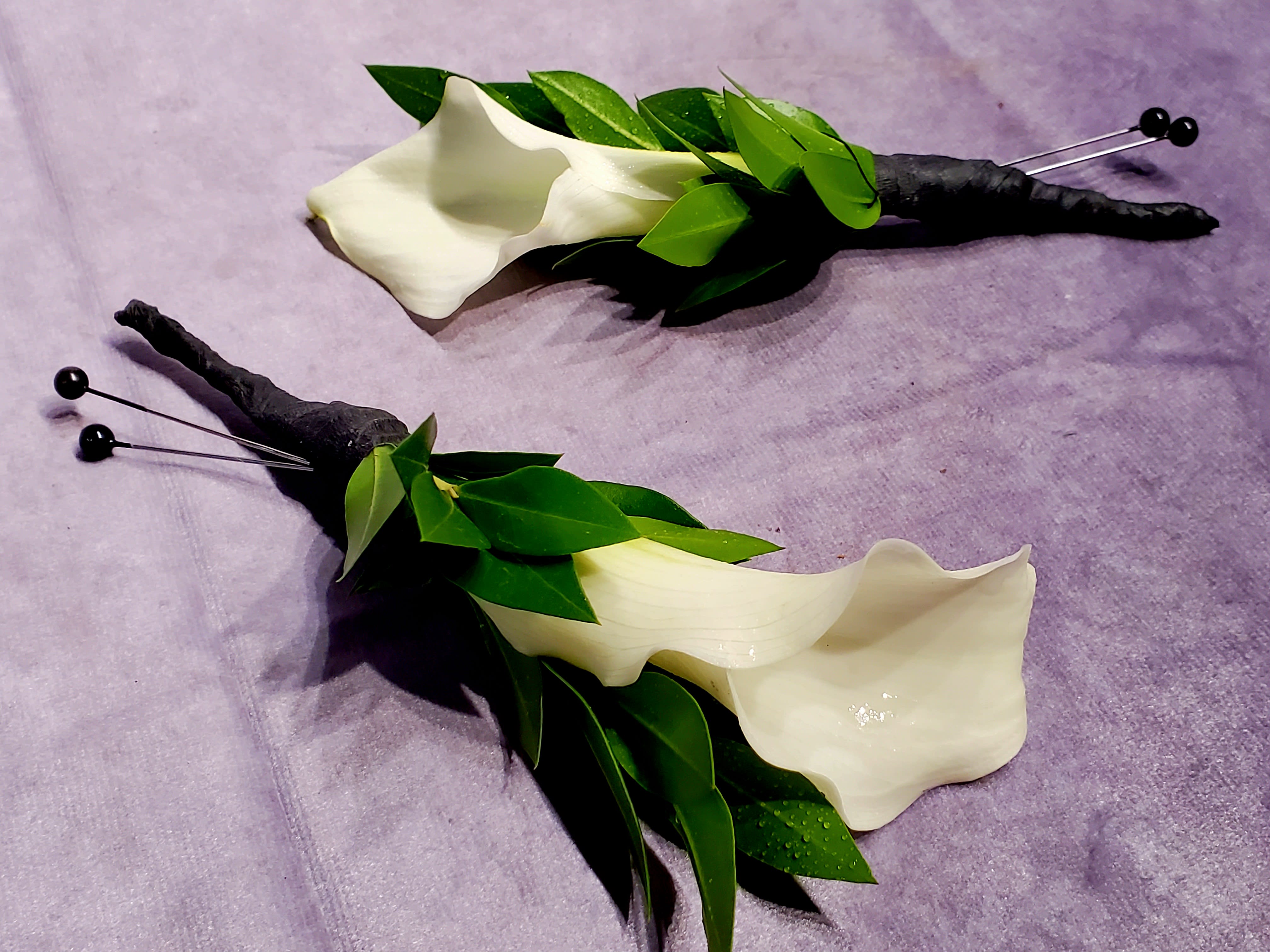 CALLA BOUTONNIERE with charcoal / black accent