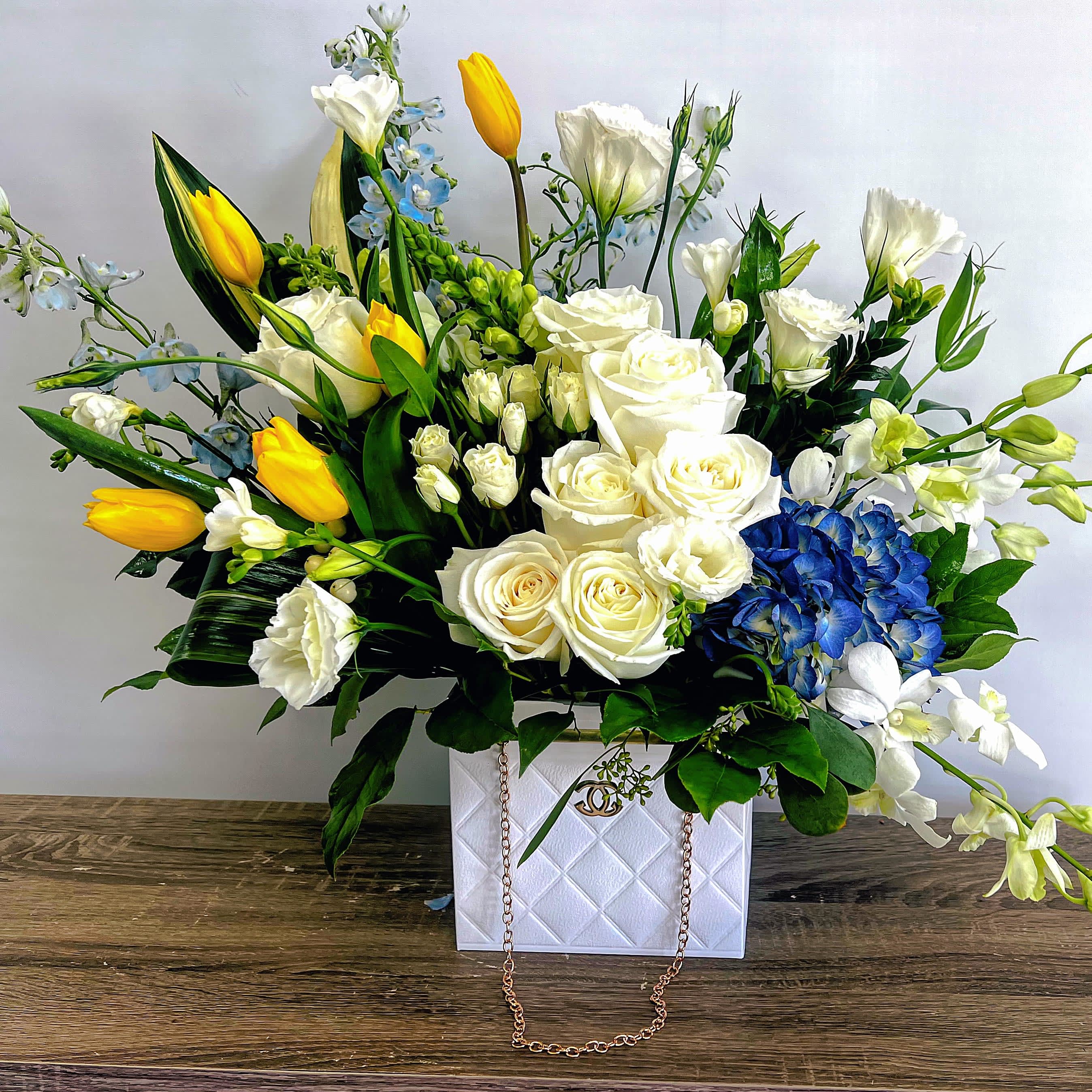 Custom By Elite Flower Delivery Glendale AZ Elite Flowers & Gifts